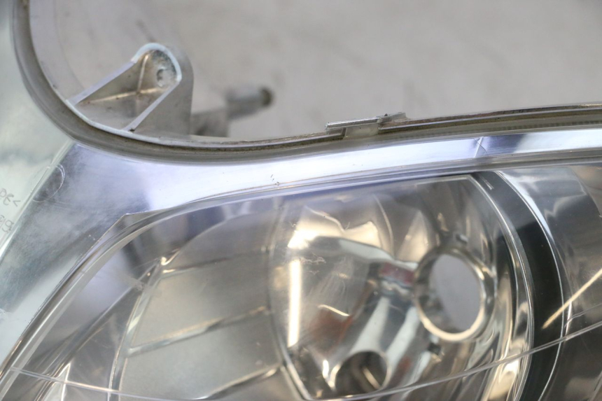photo de FANALE ANTERIORE YAMAHA YP MAJESTY 125 (2007 - 2010) - Marcature e riferimenti originali