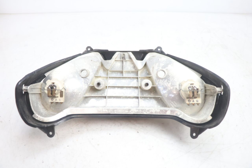 photo de FANALE ANTERIORE YAMAHA YP MAJESTY 125 (2002 - 2006) - Stato della superficie e materiale