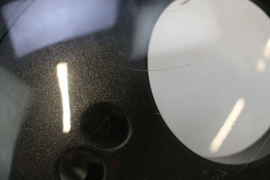 photo de FANALE ANTERIORE PIAGGIO ZIP 2T 50 (2009 - 2019) - Zoom sullo stato d'uso