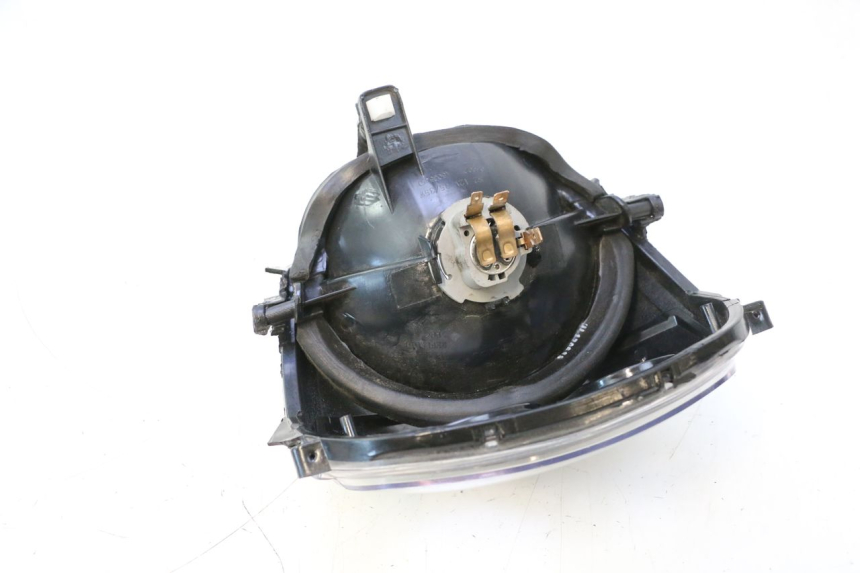 photo de FANALE ANTERIORE PIAGGIO ZIP 2T 50 (2009 - 2019) - Stato della superficie e materiale