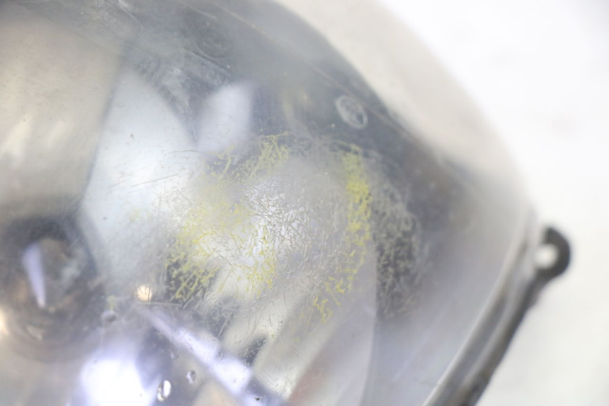 photo de FANALE ANTERIORE PIAGGIO ZIP 4T 50 (2018 - 2020) - Zoom sullo stato d'uso