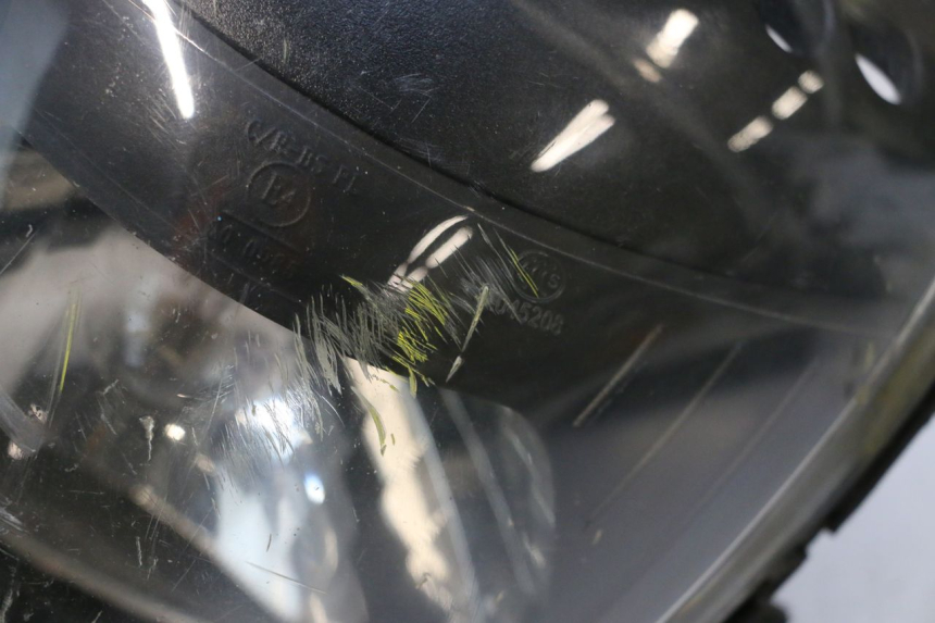 photo de FANALE ANTERIORE PIAGGIO ZIP 4T 50 (2018 - 2020) - Zoom sullo stato d'uso