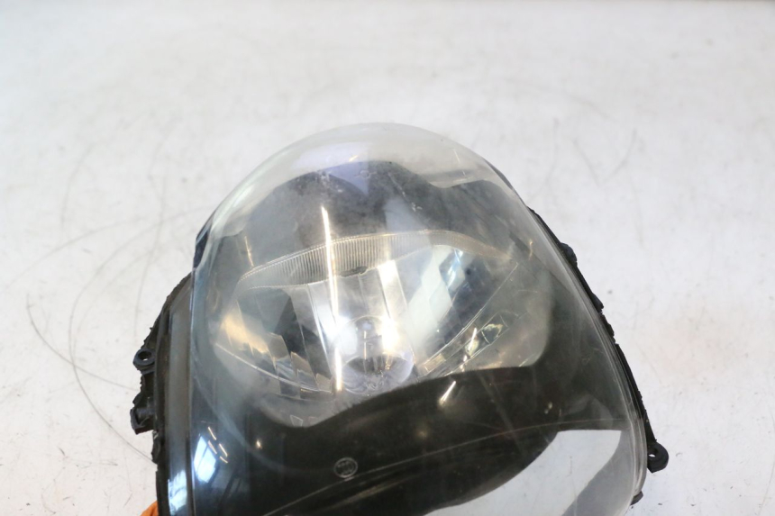 photo de FANALE ANTERIORE PIAGGIO ZIP 4T 50 (2018 - 2020) - Zoom sullo stato d'uso