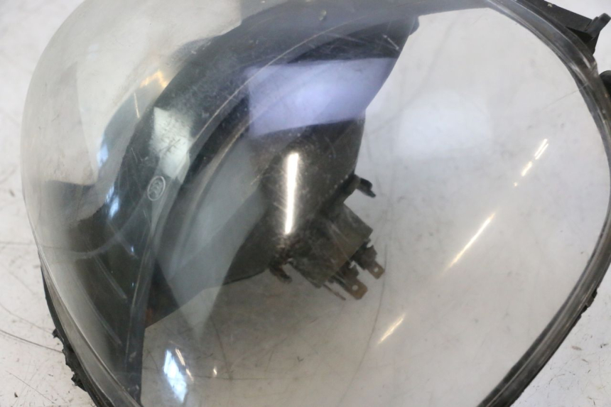 photo de FANALE ANTERIORE PIAGGIO ZIP 4T 50 (2018 - 2020) - Dettagli dei punti di fissaggio
