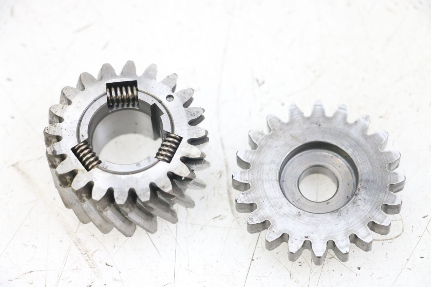 photo de INGRANAGGIO TRASMISSIONE HYOSUNG GV AQUILA 125 (2000 - 2009) - Vista principale