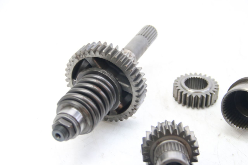 photo de PIGNONE TRASMISSIONE SUZUKI BURGMAN 650 (2002 - 2004) - Altra angolazione