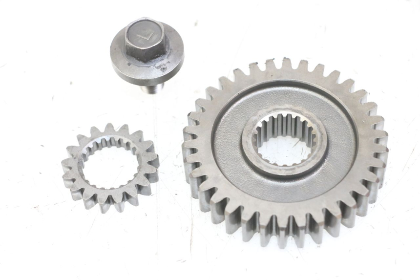 photo de INGRANAGGIO TRASMISSIONE SUZUKI SV S 650 (1999 - 2002) - Primo piano tecnico