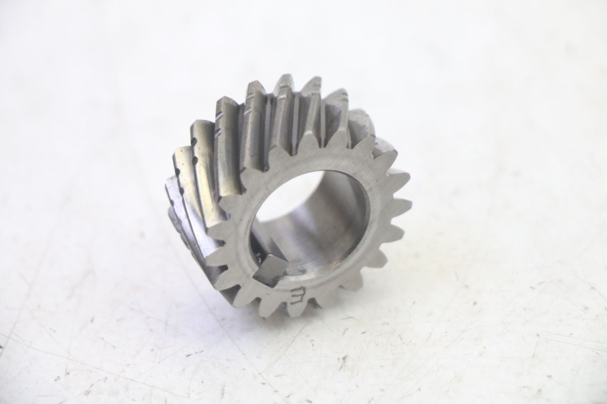 photo de INGRANAGGIO TRASMISSIONE YAMAHA TTR 125 (2000 - 2020) - Altra angolazione