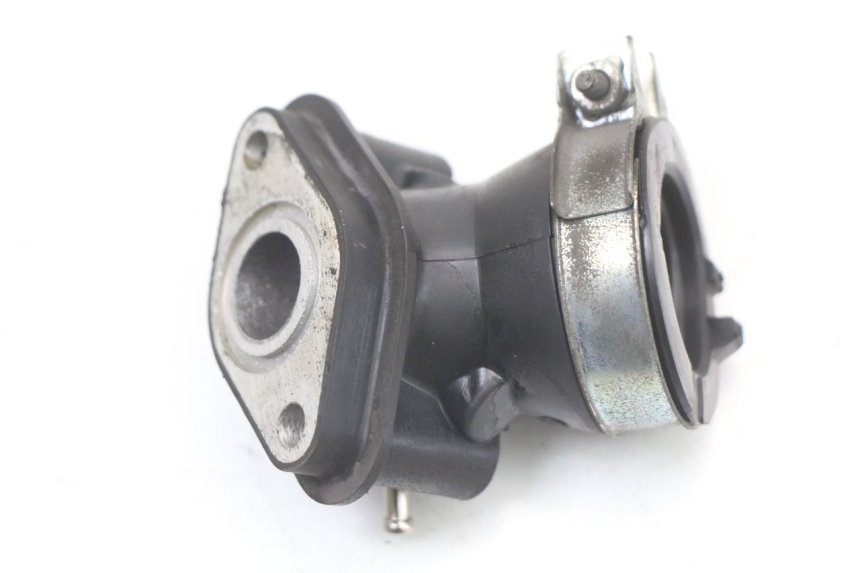 photo de TUBO DI ASPIRAZIONE KYMCO AGILITY 4T 50 (2018 - 2022) - Zoom sullo stato d'uso