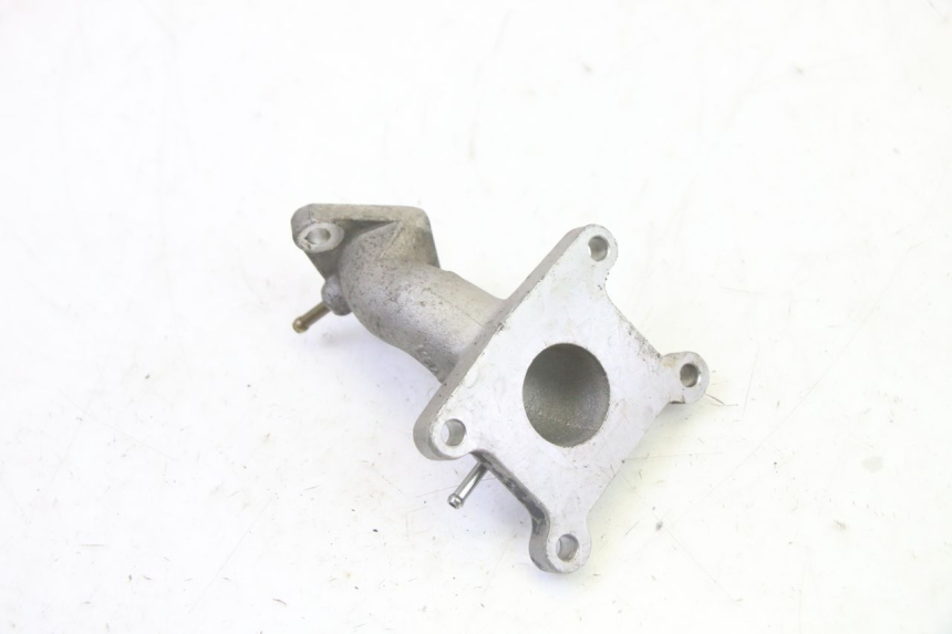 photo de COLLETTORE DI ASPIRAZIONE KYMCO AGILITY NAKED RENOUVO 2T 50 (2011 - 2018) - Altra angolazione