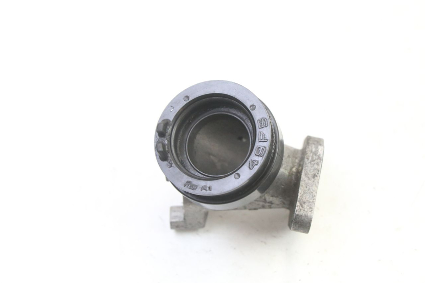 photo de COLLETTORE DI ASPIRAZIONE SUZUKI BURGMAN 125 (2007 - 2014) - Primo piano tecnico