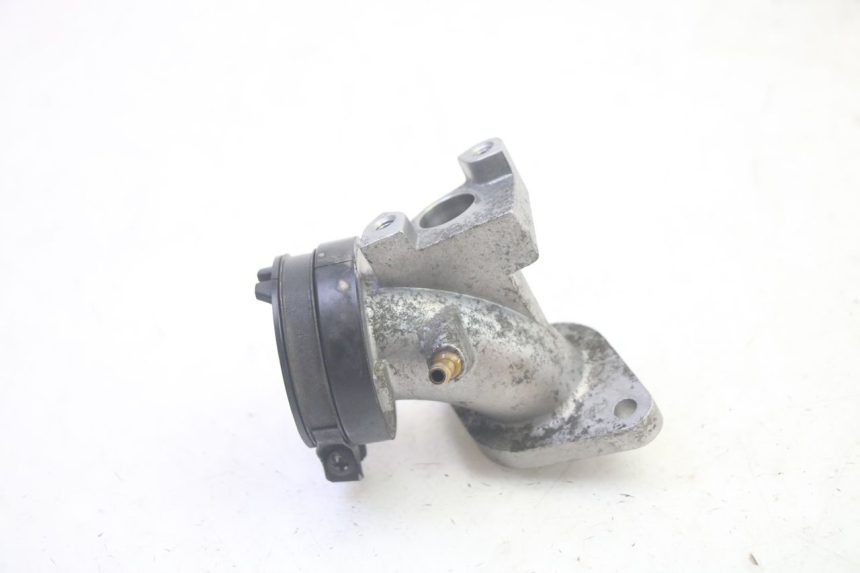 photo de COLLETTORE DI ASPIRAZIONE SUZUKI BURGMAN 125 (2007 - 2014) - Zoom sullo stato d'uso