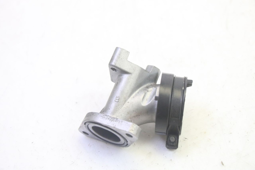 photo de COLLETTORE DI ASPIRAZIONE SUZUKI BURGMAN 125 (2007 - 2014) - Primo piano tecnico