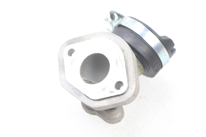 photo de Collettore di aspirazione YAMAHA BW'S BWS 125 (2010 - 2013) - Zoom sullo stato d'uso