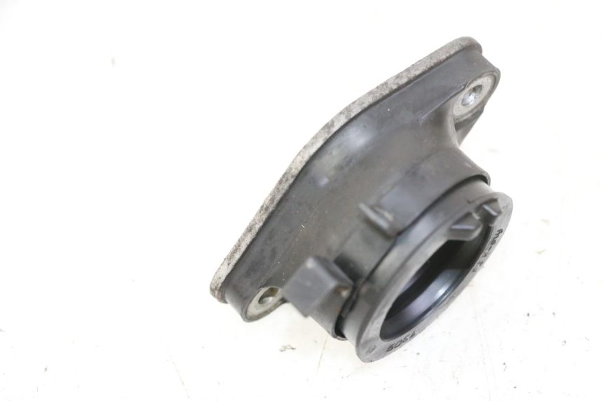 photo de COLLETTORE ASPIRAZIONE HONDA CBF 125 (2009 - 2015) - Zoom sullo stato d'uso