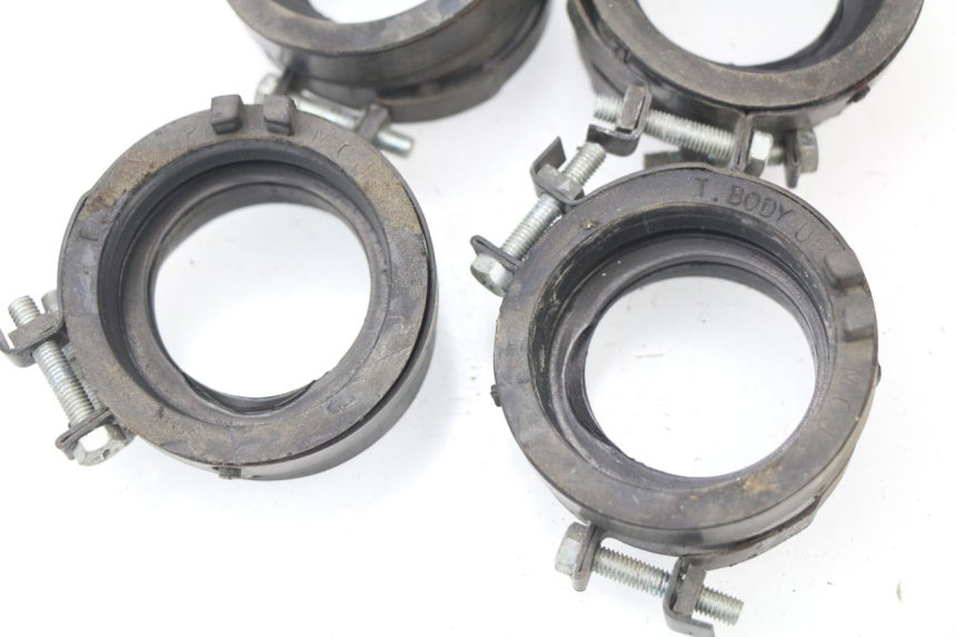 photo de TUBO DI AMMISSIONE HONDA CBR 929 RR FIREBLADE 900 (2000 - 2001) - Altra angolazione