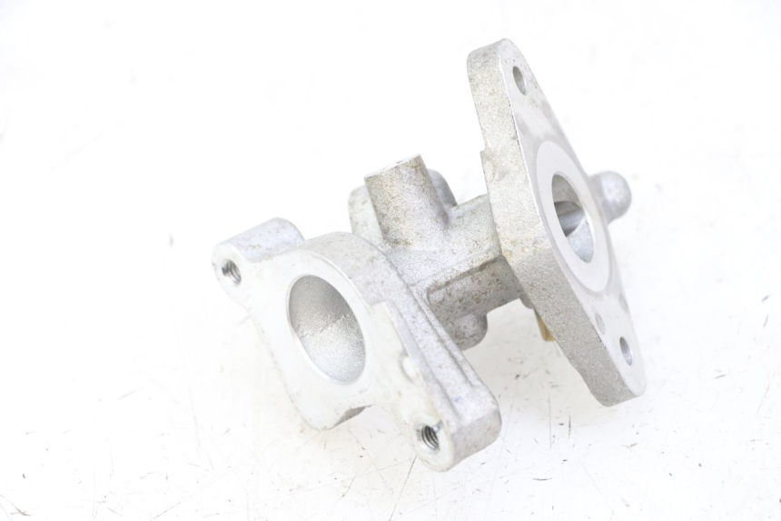 photo de COLLETTORE ASPIRAZIONE HONDA CRF-F CRF F 110 (2019 - 2022) - Primo piano tecnico