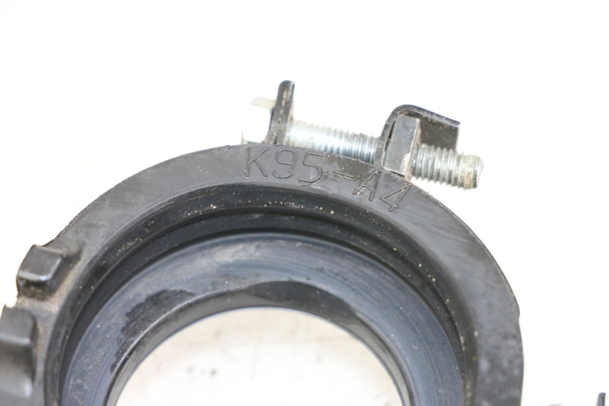 photo de COLLETTORE ASPIRAZIONE HONDA CRF R 250 (2020 - 2021) - Zoom sullo stato d'uso