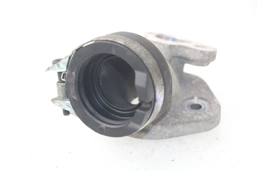 photo de TUBO DI ASPIRAZIONE YAMAHA CYGNUS X INJECTION 125 (2007 - 2013) - Zoom sullo stato d'uso