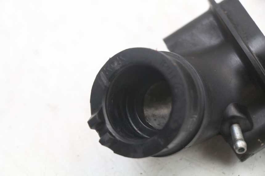 photo de COLLETTORE DI ASPIRAZIONE KYMCO DINK 4T 50 (2007 - 2018) - Primo piano tecnico