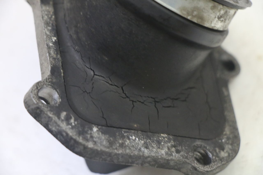 photo de COLLETTORE ASPIRAZIONE APRILIA ETX 125 (1998 - 2002) - Primo piano tecnico