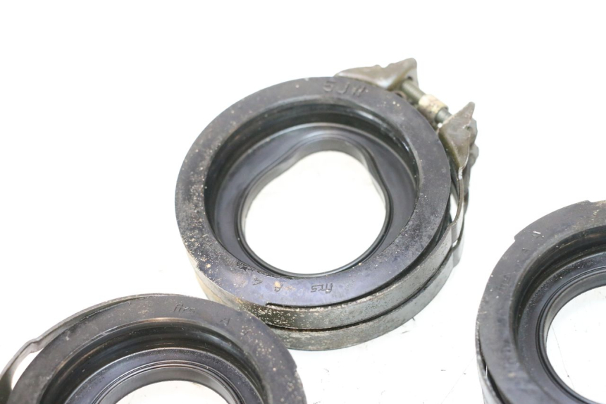 photo de COLLETTORE ASPIRAZIONE YAMAHA FJR 1300 (2001 - 2005) - Zoom sullo stato d'uso