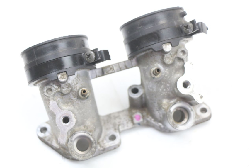 photo de COLLETTORE ASPIRAZIONE HONDA FJS SILVER WING SILVERWING 400 (2005 - 2008) - Altra angolazione