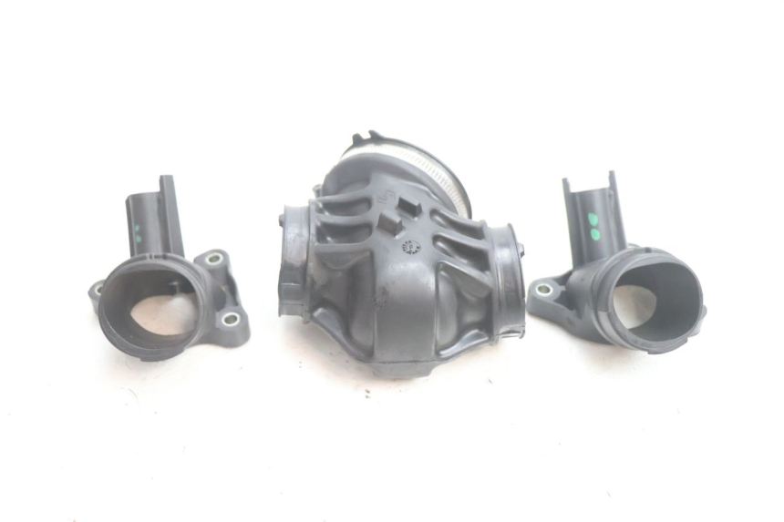 photo de COLLETTORE DI ASPIRAZIONE GILERA GP 800 (2007 - 2013) - Caratteristiche distintive
