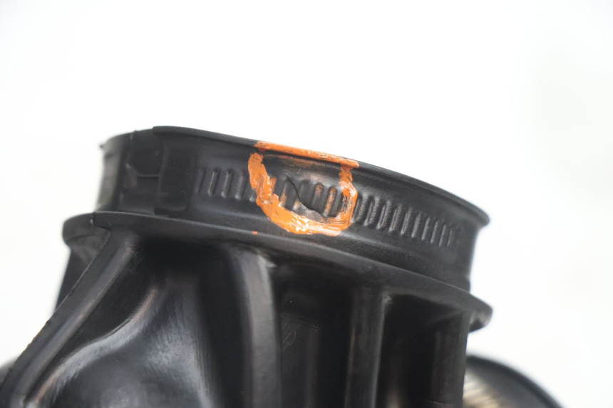 photo de COLLETTORE DI ASPIRAZIONE GILERA GP 800 (2007 - 2013) - Stato della superficie e materiale