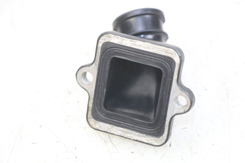 photo de COLLETTORE DI ASPIRAZIONE PEUGEOT KISBEE 2T 50 (2010 - 2017) - Dettaglio del componente