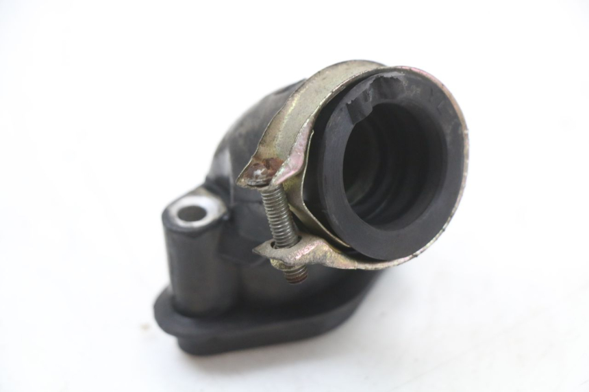 photo de COLLETTORE DI ASPIRAZIONE PEUGEOT KISBEE 4T 50 (2010 - 2017) - Zoom sullo stato d'uso