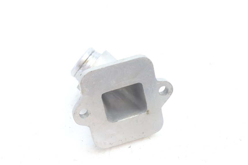 photo de Collettore di aspirazione PEUGEOT LUDIX BLASTER 50 (2006 - 2014) - Primo piano tecnico
