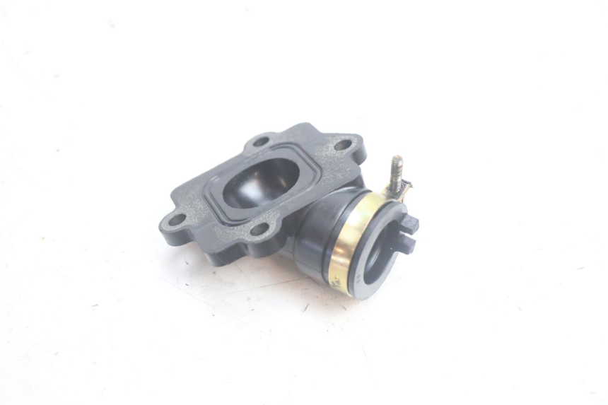 photo de COLLETTORE ASPIRAZIONE MBK MACH G AC 50 (2002 - 2014) - Altra angolazione