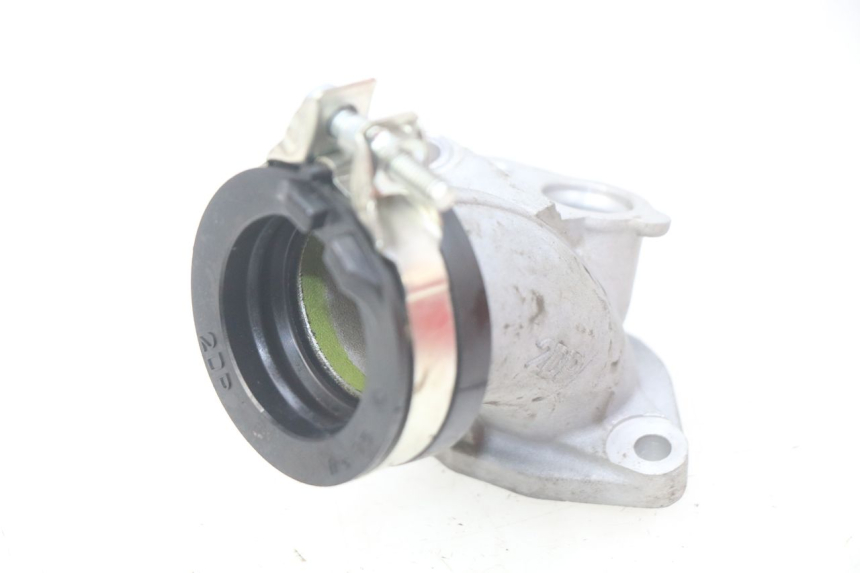 photo de COLLETTORE DI ASPIRAZIONE YAMAHA N-MAX NMAX 125 (2017 - 2020) - Altra angolazione