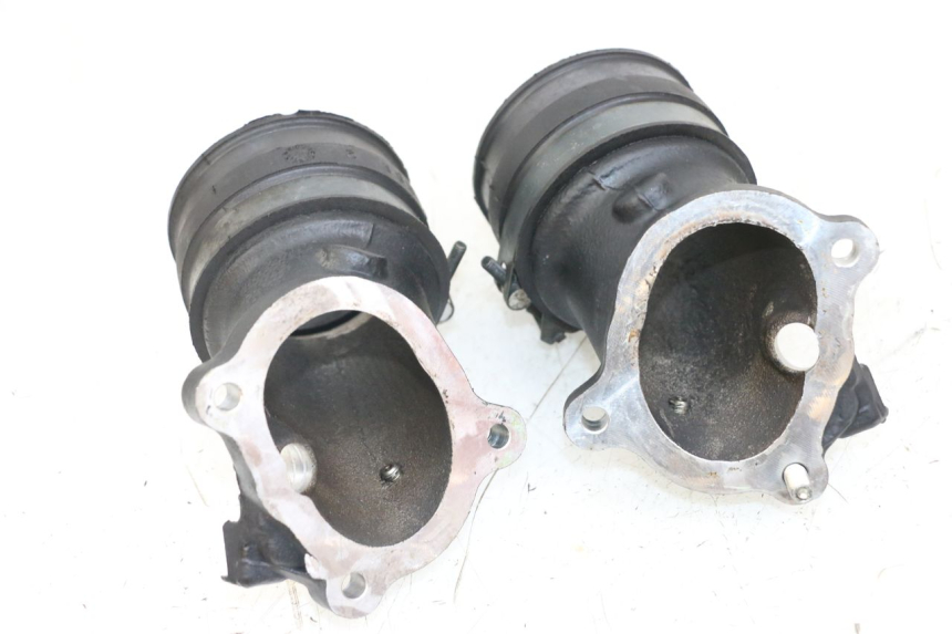 photo de COLLETTORE ASPIRAZIONE MOTO GUZZI NORGE 8V GT 1200 (2011 - 2016) - Primo piano tecnico