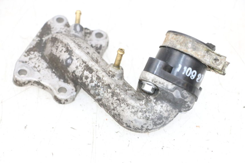 photo de COLLETTORE ASPIRAZIONE SYM ORBIT 2 50 (2008 - 2014) - Altra angolazione