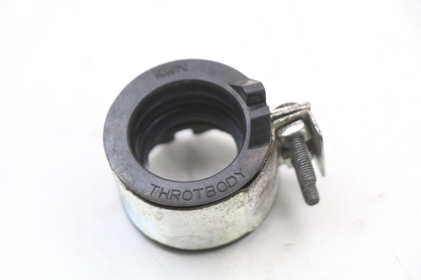 photo de COLLETTORE DI ASPIRAZIONE HONDA PCX (JF28) 125 (2009 - 2011) - Zoom sullo stato d'uso