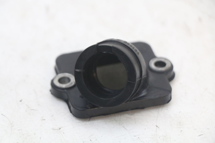 photo de COLLETTORE ASPIRAZIONE GILERA RUNNER LC 50 (1997 - 1998) - Altra angolazione