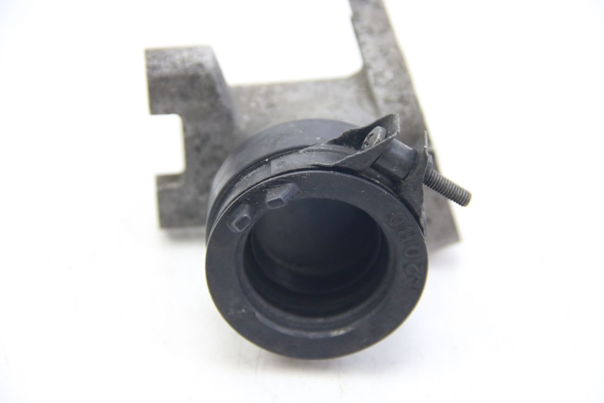 photo de COLLETTORE DI ASPIRAZIONE SUZUKI SIXTEEN 125 (2008 - 2010) - Primo piano tecnico