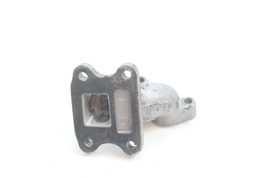 photo de COLLETTORE DI ASPIRAZIONE PEUGEOT SPEEDFIGHT LC 50 (1996 - 2002) - Altra angolazione