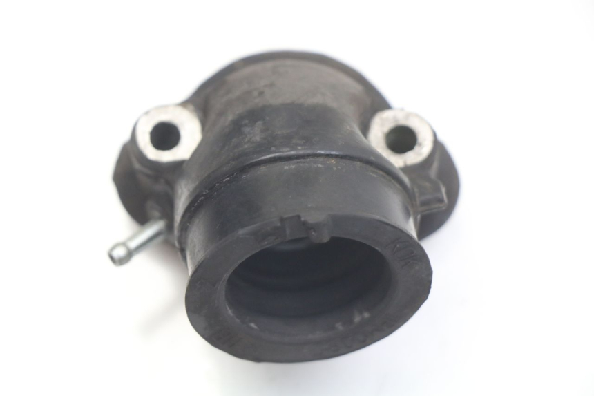 photo de COLLETTORE ASPIRAZIONE PEUGEOT VIVACITY 125 (2010 - 2017) - Zoom sullo stato d'uso