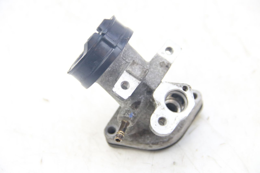 photo de COLLETTORE DI ASPIRAZIONE YAMAHA XMAX X-MAX 125 (2006 - 2009) - Primo piano tecnico