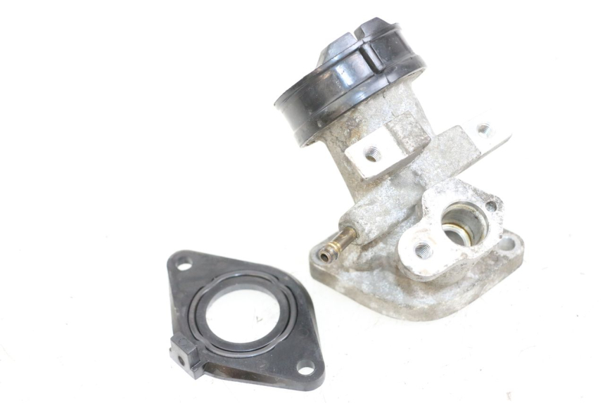 photo de COLLETTORE ASPIRAZIONE YAMAHA X-MAX XMAX 125 (2010 - 2013) - Altra angolazione