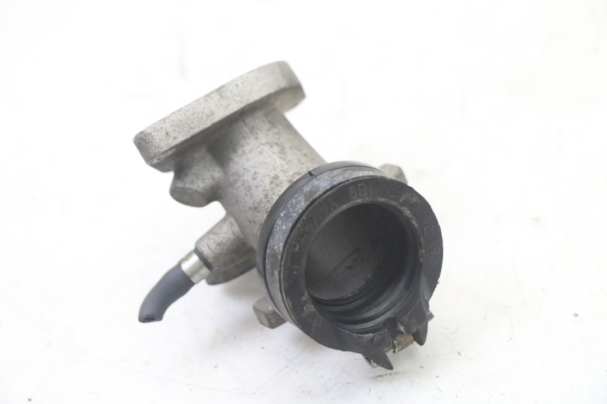 photo de COLLETTORE ASPIRAZIONE YAMAHA X-MAX XMAX 125 (2010 - 2013) - Primo piano tecnico