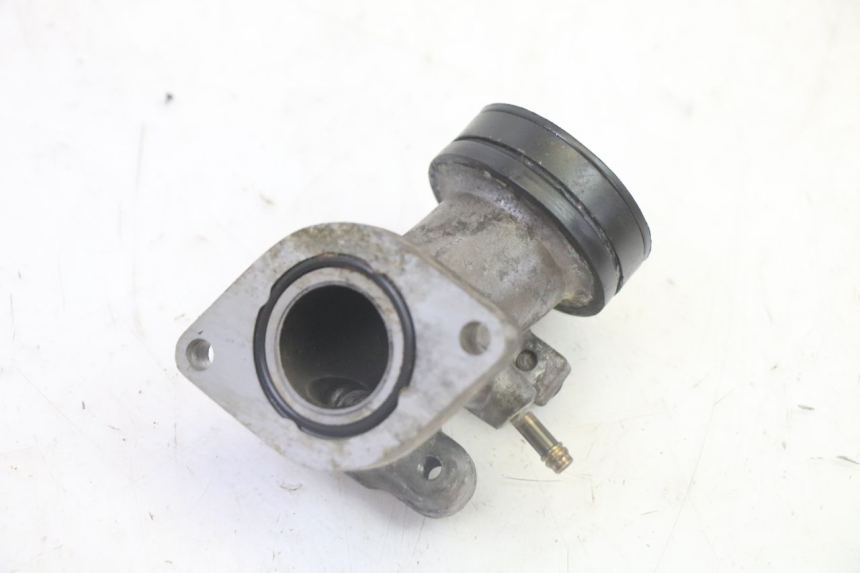 photo de COLLETTORE DI ASPIRAZIONE YAMAHA XMAX X-MAX 125 (2006 - 2009) - Altra angolazione