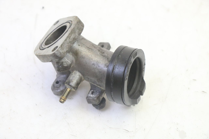 photo de COLLETTORE DI ASPIRAZIONE YAMAHA XMAX X-MAX 125 (2006 - 2009) - Primo piano tecnico