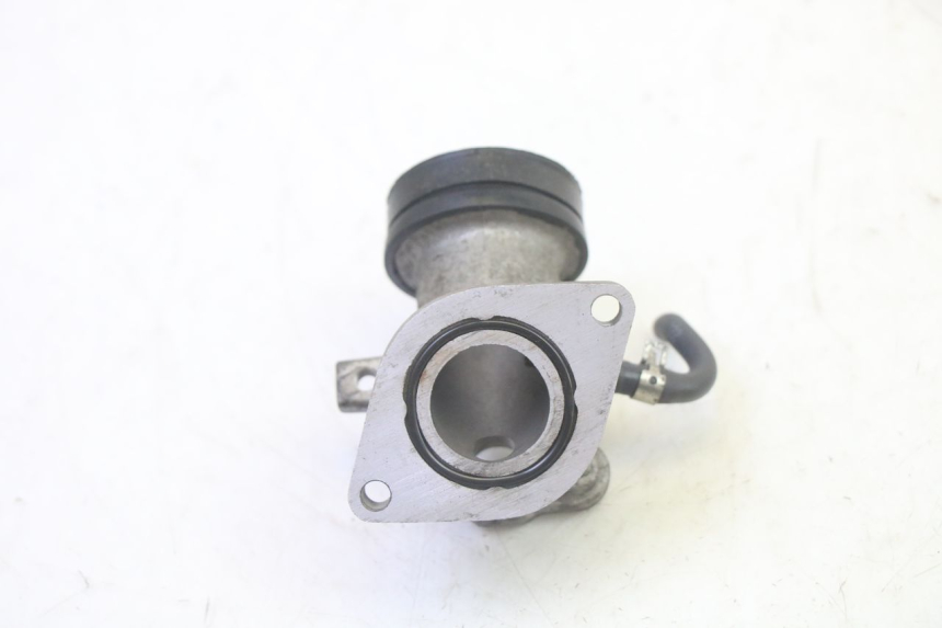 photo de COLLETTORE ASPIRAZIONE YAMAHA X-MAX XMAX 125 (2010 - 2013) - Altra angolazione