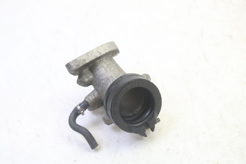 photo de COLLETTORE ASPIRAZIONE YAMAHA X-MAX XMAX 125 (2010 - 2013) - Primo piano tecnico