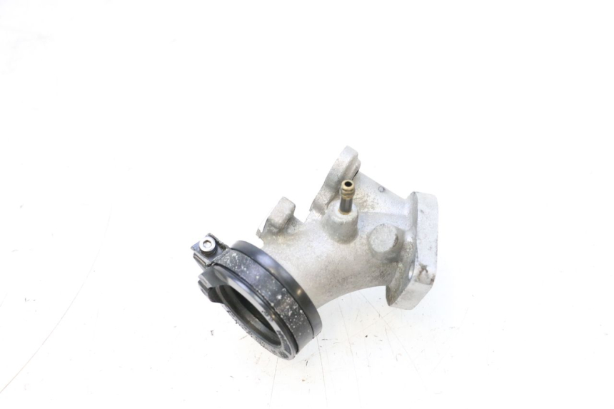 photo de COLLETTORE ASPIRAZIONE YAMAHA X-MAX XMAX 125 (2010 - 2013) - Altra angolazione
