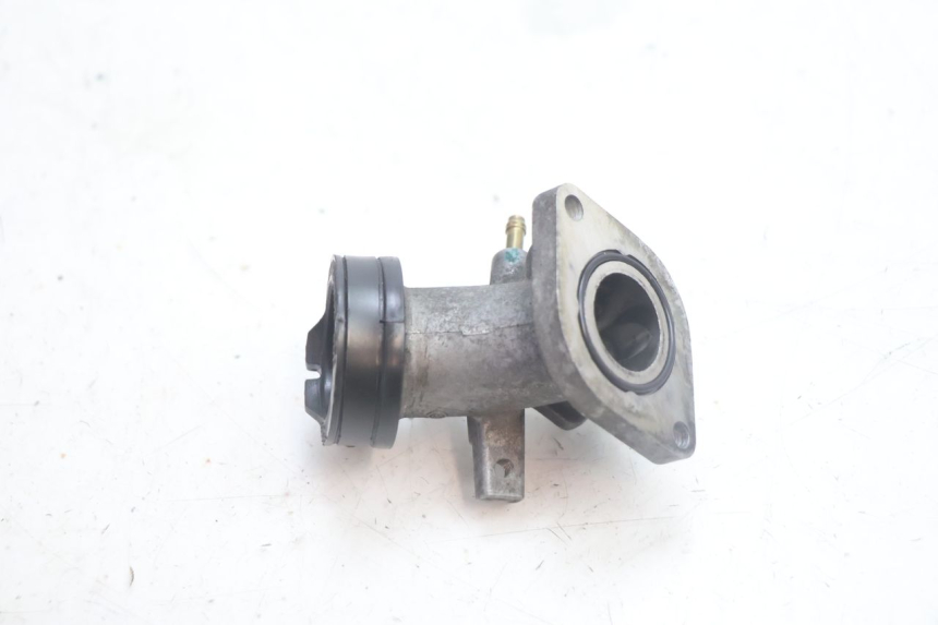 photo de COLLETTORE DI ASPIRAZIONE YAMAHA XMAX X-MAX 125 (2006 - 2009) - Altra angolazione